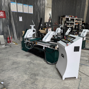 Machine de tour à <span class=keywords><strong>bois</strong></span> CNC de cadre en fonte de haute précision de 300mm de diamètre longueur de 1500mm alimentation automatique robuste pour le <span class=keywords><strong>tournage</strong></span> du <span class=keywords><strong>bois</strong></span> - Product Image 4