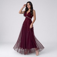 Robe longue de soirée élégante pour femme, col en V profond, bretelles spaghetti, ornée de perles, en tulle, coupe trapèze, avec superposition en maille, idéale pour les mariages et bals de promo