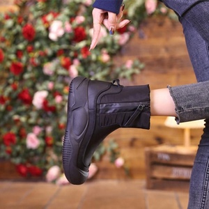 Bottes de neige mi-hautes unisexes en tissu imperméable à semelle épaisse et chaude pour l'hiver, avec doublure thermique respirante, légère et antidérapante - Product Image 2