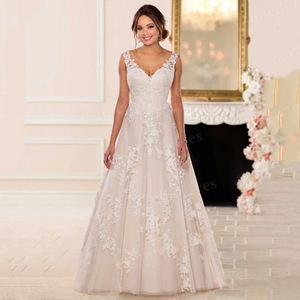 White A-Line Lace Wedding Dress V-Neck Natural Waist Floral Print Polyester Fiber For Petite Brides - Product Image 4