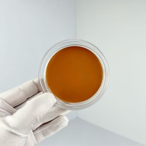 L'usine produit une crème de contour très vendue qui offre une tenue longue durée et s'adapte parfaitement au teint. - Product Image 3