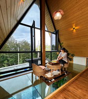 Cabane préfabriquée en A-frame personnalisée, petite villa en acier léger, maison triangulaire moderne pour le glamping, maison ignifugée isolée, maison modulaire pour les stations balnéaires