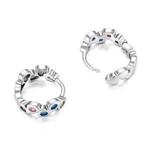 Pendientes clásicos europeos y americanos Light Luxury Fashion Gift Jewelry - Product Image 2