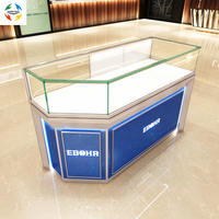 Vitrine en verre LED écologique HonTay avec miroir au dos pour bijoux, téléphones portables, vente au détail, dimensions personnalisées, intérieur de boutique CBD