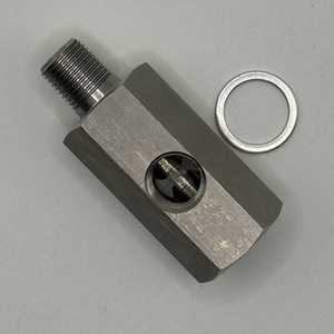 Connecteur de manomètre de pression d'huile en acier inoxydable M10X1 à trou latéral 1/8 NPT pour applications turbo - Product Image 1