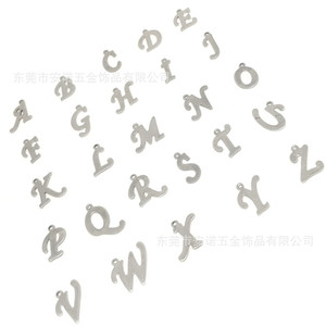 Etiquetas colgantes de acero inoxidable con letras del alfabeto A-Z, grosor de 0.8 mm, para pulseras, collares y accesorios de joyería. - Product Image 2