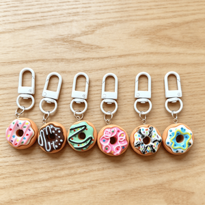 Porte-clés 3D en caoutchouc en forme de donut et ensemble de porte-clés en silicone pour sac à dos, tirette de fermeture éclair, breloque alimentaire, cadeau pour elle - Product Image 3