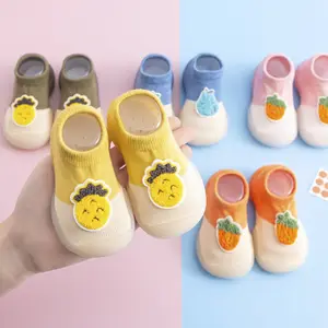 Chaussettes antidérapantes en coton pour bébés garçons et filles, motif Fruit de dessin animé