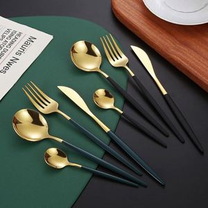 ชุดช้อนส้อมมีดสแตนเลสสไตล์ยุโรป สำหรับงานแต่งงาน สวยหรูและดูดี - Product Image 2