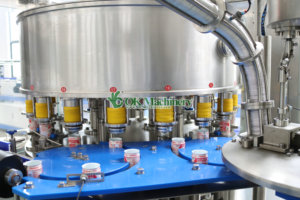 Ligne de fabrication et de remplissage automatique de canettes de soda PET pour boissons gazeuses, petite machine de remplissage de boissons gazeuses, prix <span class=keywords><strong>usine</strong></span> - Product Image 3