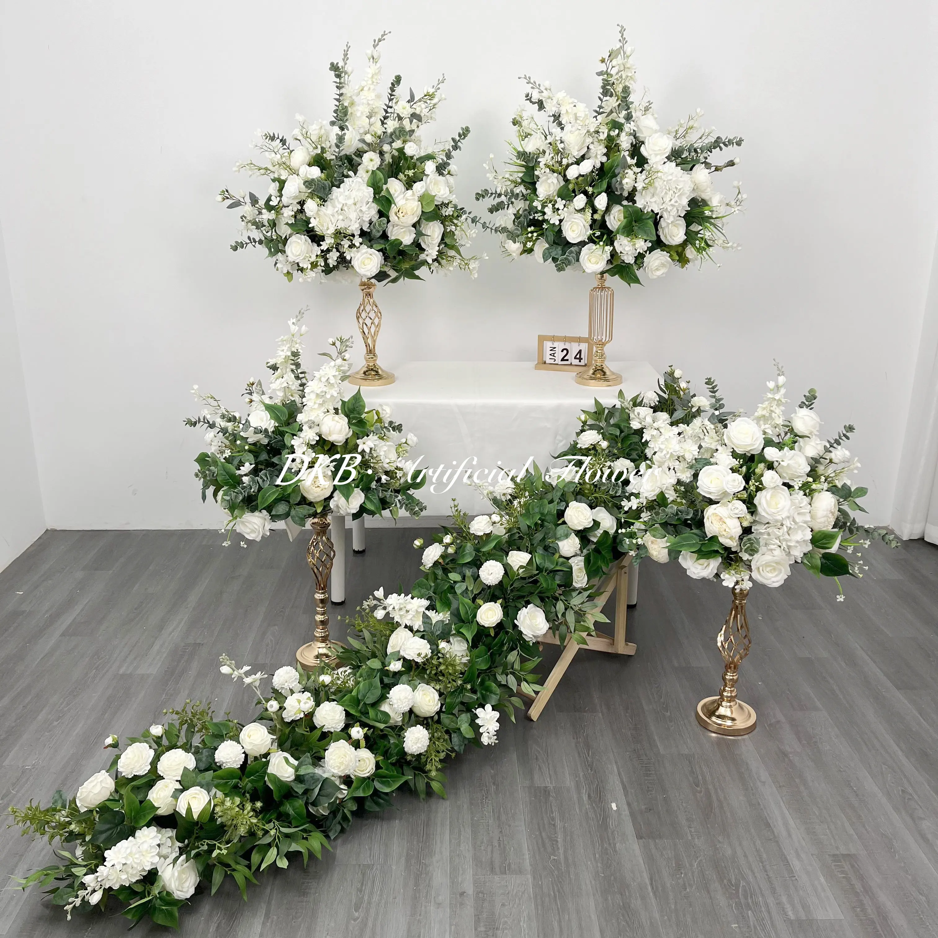 2024 Hot Selling Home wedding Decoration White chrysanthemums roses and green leaves 10ft silk flower runner
