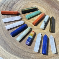 Point de baguette en cristal de guérison Feng Shui d'énergie de tour de cristal de quartz clair naturel pour la méditation