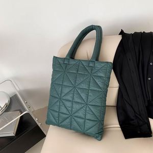Customize Simple <b>Small</b> White Diamond Pattern Women Shoulder Large Capacity Fashion Puffer Tote Bag Zipper <b>Handbag</b> - Product Image 3