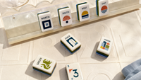 Jeu de Mahjong Américain 160 Tuiles en Acrylique Superposées avec Motifs Floraux Géométriques pour Soirées Jeux