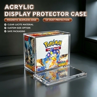 Vitrine rectangulaire moderne en acrylique sur mesure pour objets de sport et trophées, avec base anti-poussière pour la présentation de collections de récompenses