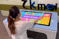 En stock Table tactile interactive de 43 pouces avec 20 points de contact, Android, Wifi, LED, étanche, détachable, pour l'étude, le développement et les jeux