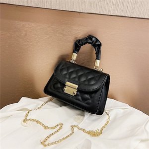 <b>Small</b> square crossbody <b>purse</b> Quilted PU shoulder bag Chain strap flap handbag Daily use women's bag - Product Image 4
