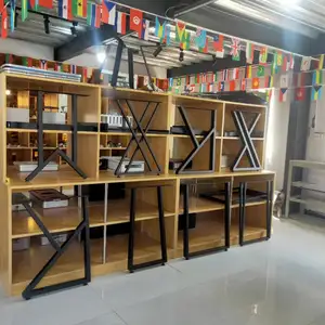 ヨーロピアンスタイルの家具付属品テーブルベース家具ハードウェア耐久性のあるステンレス鋼のコーヒーテーブルl正方形のデスク脚