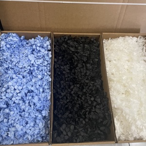 Vente en gros de 100g de pétales d'hortensia en bois de haute qualité, blancs et bleus, préservés, pour la Saint-Valentin et Noël - Product Image 5