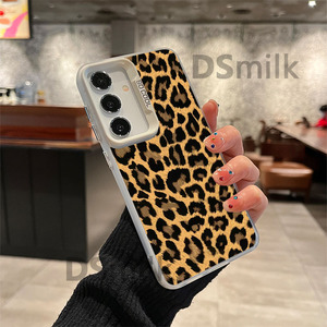 <span class=keywords><strong>Coque</strong></span> de téléphone portable antichoc en TPU+PC avec motif léopard argenté et peinture UV, la plus vendue, pour téléphones S26 et série A - Product Image 3