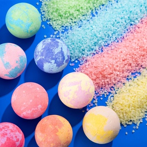 Bola de sal de baño transfronteriza con aceite esencial vegetal, fragancia explosiva, burbujas múltiples, colores mezclados, limpieza profunda y juguete incorporado - Product Image 3