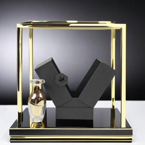 صندوق هدايا من Crown Win مخصص مطبوع من النوع <span class=keywords><strong>V</strong></span> ببابين مزدوج للعطور عبوة معاد تدويرها مع تصفيح لامع غير لامع