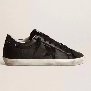 Scarpe da ginnastica di lusso da <span class=keywords><strong>donna</strong></span> e da uomo, in <span class=keywords><strong>pelle</strong></span> bovina, con stella a cinque punte, stile retrò, effetto invecchiato, con suola piatta, colore oro - Product Image 1