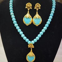 Collier et boucles d'oreilles en perles turquoise, style vintage, luxe léger, design floral élégant, ensemble de bijoux pour femmes pour mariage