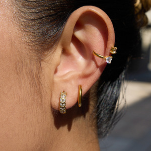 Pendientes de Aro Dorados con Corazón de Diamantes de Imitación en Acero Inoxidable, Joyería para Uso Diario de Mujer - Product Image 2