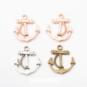 Breloque ancre en alliage de zinc avec détails en corde, accessoire nautique pour cartes d'invitation de mariage côtier - Product Image 1
