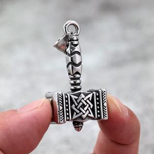 Colliers pendentifs personnalisés en acier inoxydable Yunnique, breloques Viking Mjolnir Marteau Nœud Celtique Mythologie Nordique Vintage pour Hommes - Product Image 3