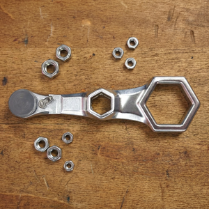 Llave de disco y de boca doble 3 en 1 con mango de sujeción de brocas y carraca reversible de 72T - Product Image 1