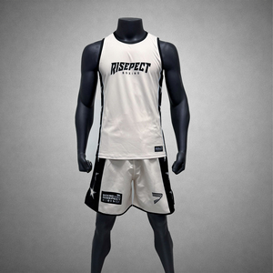 Camiseta Deportiva Muscle Fit con Costuras Reforzadas y Paneles Ergonómicos para Apoyar el Rango de Movimiento y Reducir el Desgaste - Product Image 1
