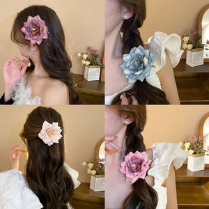 Broche Elegante em Forma de Flor MIO Acessórios para Casamento Femininos Feito à Mão Grande Tamanho Clipe de Cabelo em Estilo Coreano Broche de Metal Clipe de Cabelo - Product Image 4