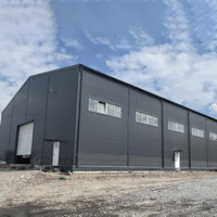 Bâtiment préfabriqué en structure métallique industrielle, atelier et entrepôt à ossature en acier haute résistance pour usine