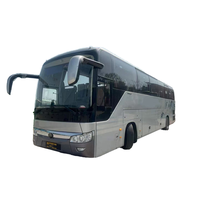 Un bus d'occasion de haute qualité, presque neuf, modèle 6128, avec 50 sièges, doté d'un intérieur luxueux et d'une conception spacieuse