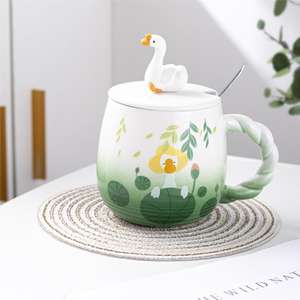 Cartoon Big White Goose Girl Cute Mug Office Tasse en céramique de grande capacité avec couvercle - Product Image 6