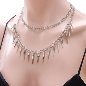Collier chaîne à pointes argenté double couche style punk avec rivets coniques, ras-de-cou tendance pour soirée, bijoux hip-hop pour femmes et hommes - Product Image 2