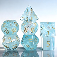 Lot de 7 dés polyédriques carrés personnalisés en verre et pierres précieuses bleu ciel (D4-D20) pour jeux de rôle D&D et jeux de société