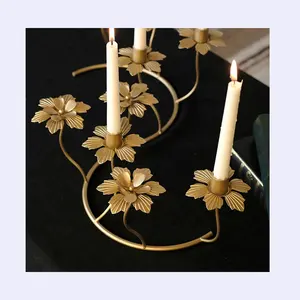 בית תפאורה שולחן Stand פמוט חג המולד Candleholder פרח זהב מתכת עם עלים 5 תומך