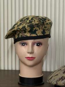 Béret français personnalisé en gros feutre de laine chaud d'hiver avec maille de sécurité divers modèles pour les fêtes formelles en plein air - Product Image 4