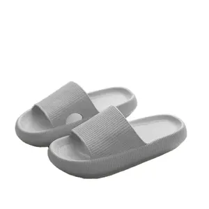 High quality second hand used bathroom slippers women men use plastic slippers