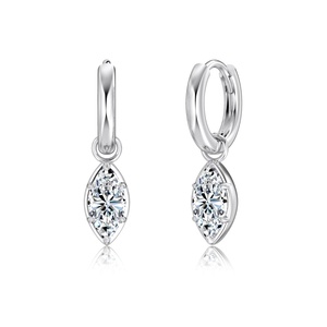 Pendientes de Aro Colgantes Dylam de Rodio Chapado en Oro de 18K con Plata de Ley 925 y Piedra de Moissanita en Forma de Marquesa de 5*10mm D VVS1 - Product Image 1