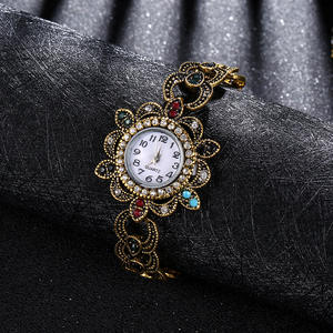 Montres à quartz pour femmes en argent antique <span class=keywords><strong>plaqué</strong></span> vintage, prix bas, bracelet de sport, <span class=keywords><strong>montre</strong></span> pour femmes, fabricant - Product Image 2