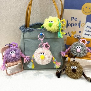 Porte-clés pendentif de sac à dos en peluche mignon style dessin animé, avec pompon et poupée à chignon tressé, cadeau - Product Image 2