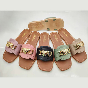 Sandales plates en PVC légères et confortables pour femmes, style simple, décontractées, plage, mode en gros - Product Image 1