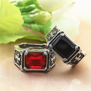 Europäisch-Amerikanischer Edelstahl Kreuzförmiger Ring Retro Trendy Unisex Personalisierter Punk Quadratischer Stein Mehrfarbiger Herrenring - Product Image 5