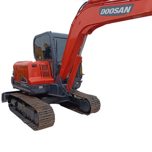 Excavadora Doosan DX60 de 5.7 Toneladas, con Cucharón Hidráulico de Excavación de 0.21m³ de Capacidad y Componente Central del Motor - Product Image 4
