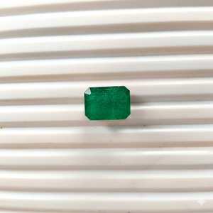 พลอยมรกตสีเขียวทรงแปดเหลี่ยม 15.89 กะรัต แบบเจียระไนมรกต สำหรับทำเครื่องประดับ - Product Image 4