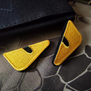 Patchs en feutre brodés 3D « Oeil du Diable » avec attaches auto-agrippantes en PVC et couleur personnalisée pour sacs, chapeaux et vêtements - Product Image 5